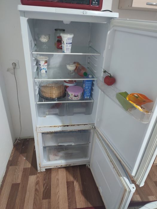 Продам холодильник