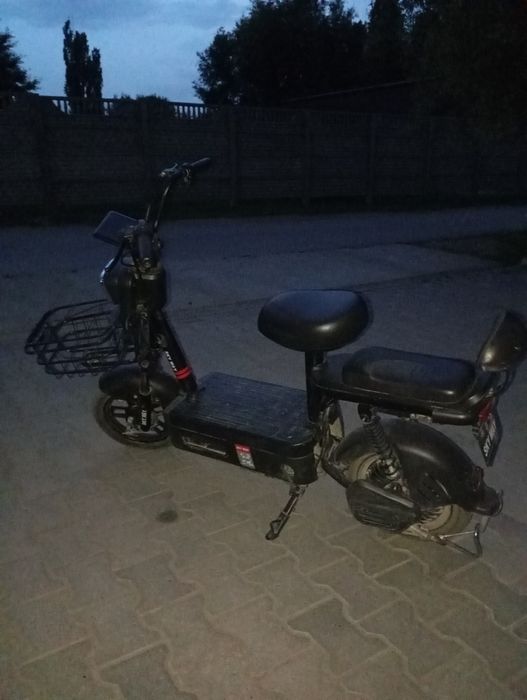 Продам электро самокат
