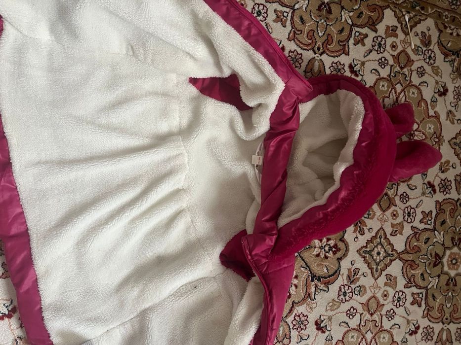 Продам Куртку для девочек