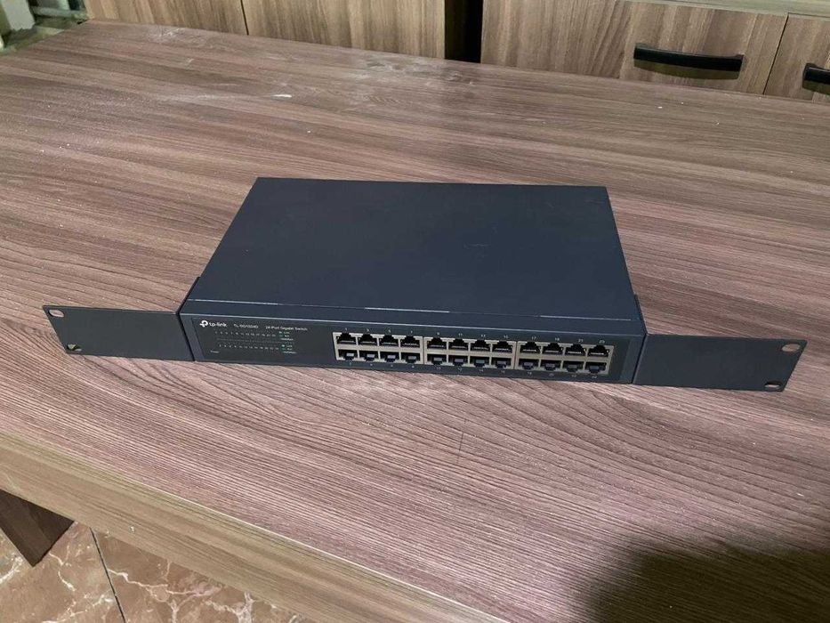 Коммутатор (Switch) свитч 24 ports TP-Link TL-SG1024D