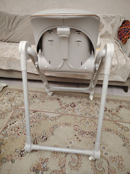 Продам стульчик для кормления