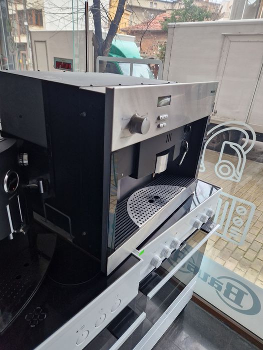 Кафемашина за вграждане Miele