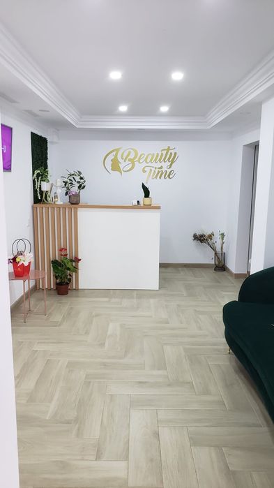 Închiriere  post coafor/Hairstyle