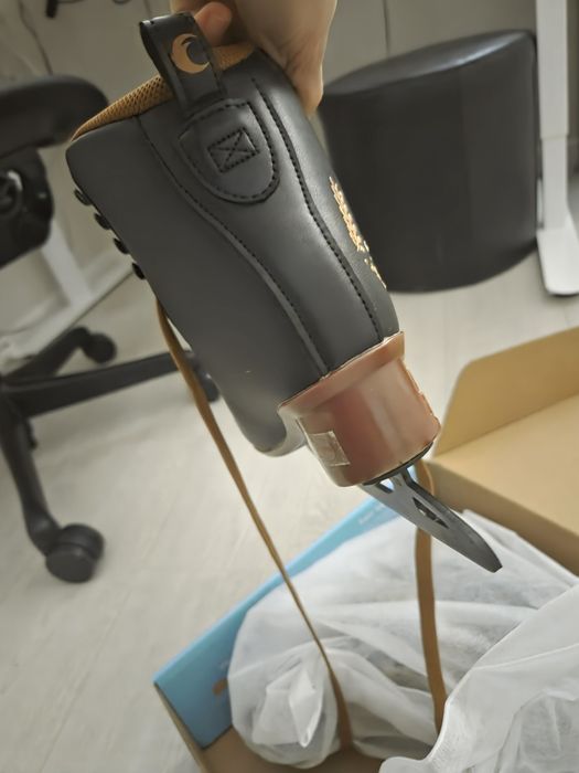 Кънки за лед чисто нови