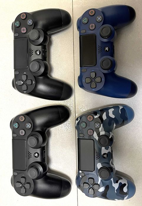 Play Station 4 Slim 500GB + 4 gamepads