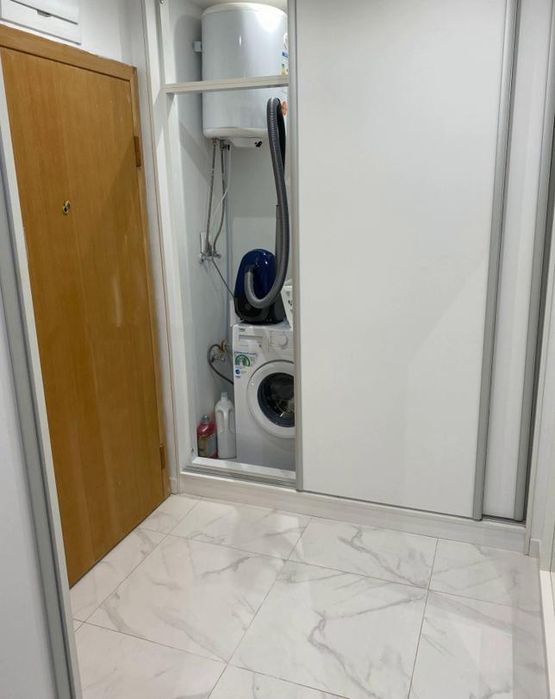 Продава се Двустаен апартамент в София, Младост 2 - 70 кв.м за 5000 €/кв.м - Снимка #11