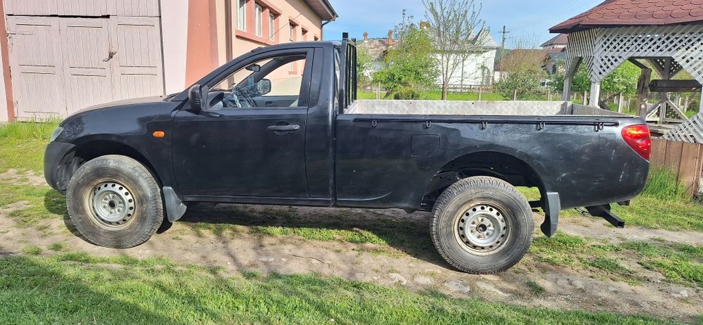 Vând Mitsubishi l200 2 locuri