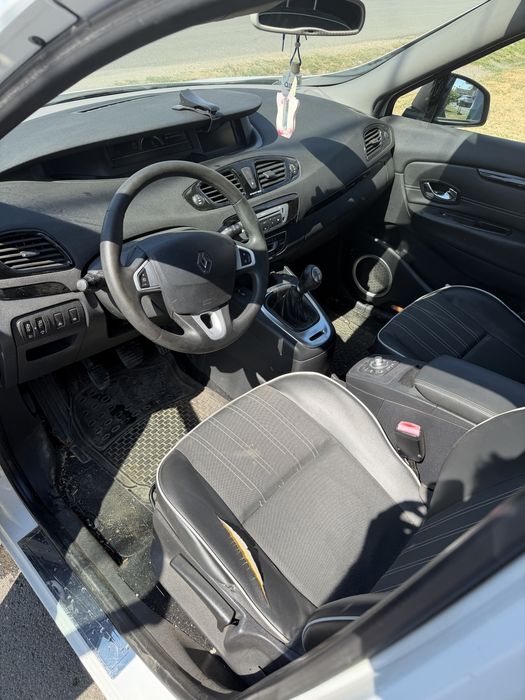 Renault Scenic Facelift 2012