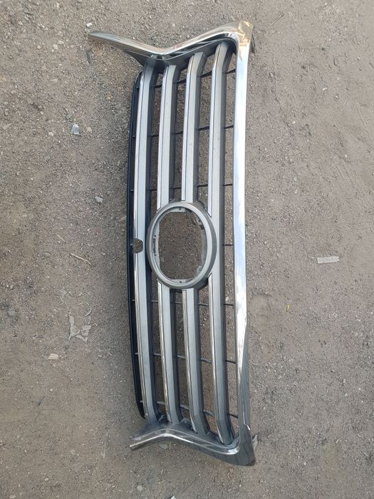 Продам решётку на Лексус 570.