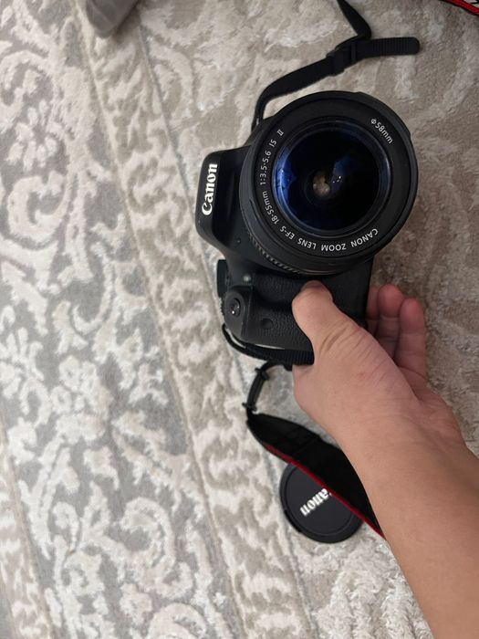 Продам зеркальный фотоаппарат