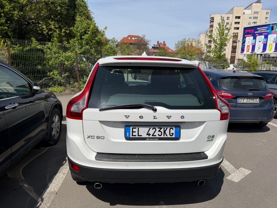 Vând Volvo XC60 in stare perfecta de functionare.