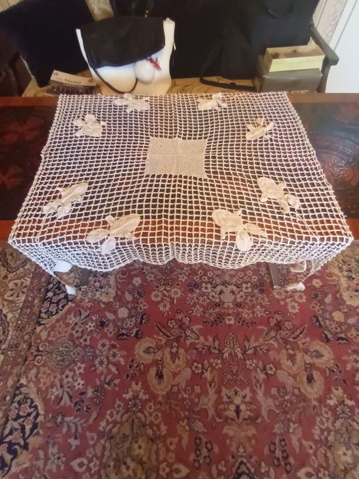 Сет от ръчно изработени плетива на една кука