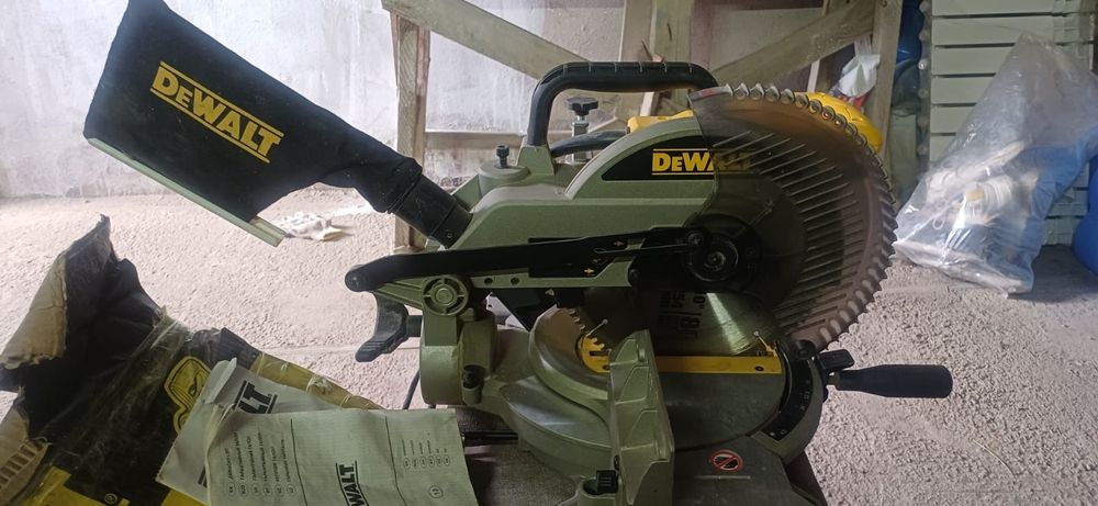 Продам торцовочную пилу