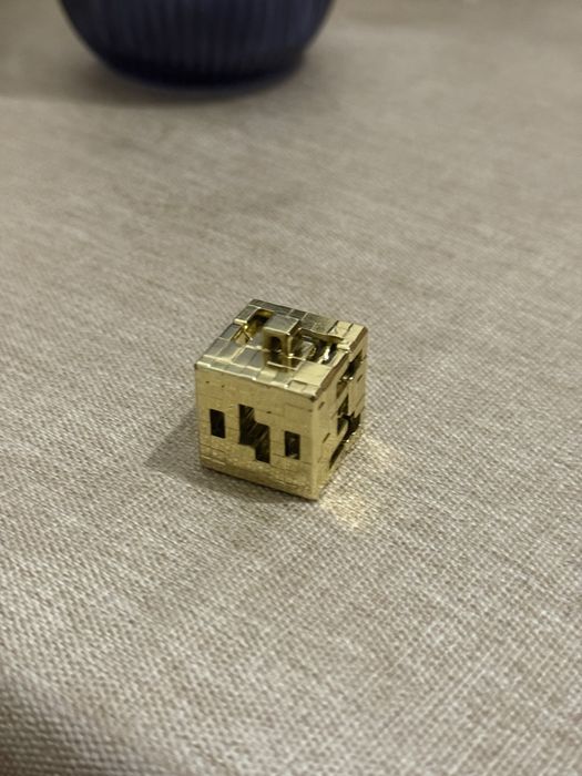Продам редкий блок Minecraft kinder joy