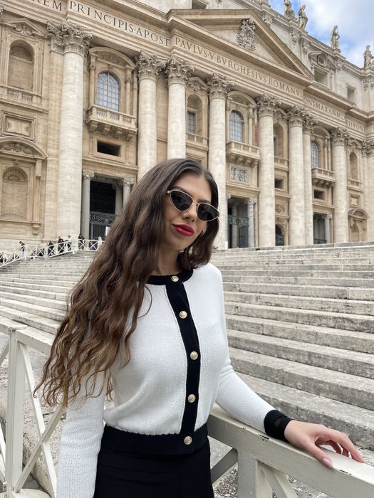 Пролетна бяла жилетка