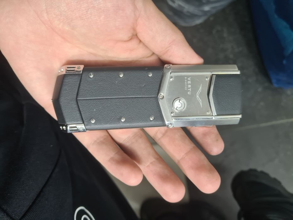 Срочно продам VERTU