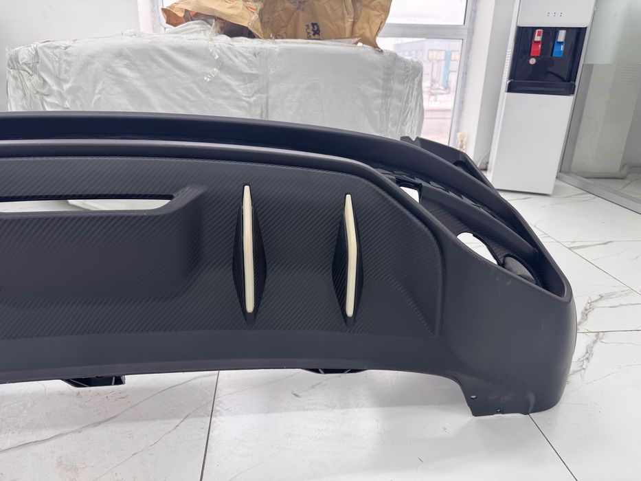 Geely coolray задний бампер карбон