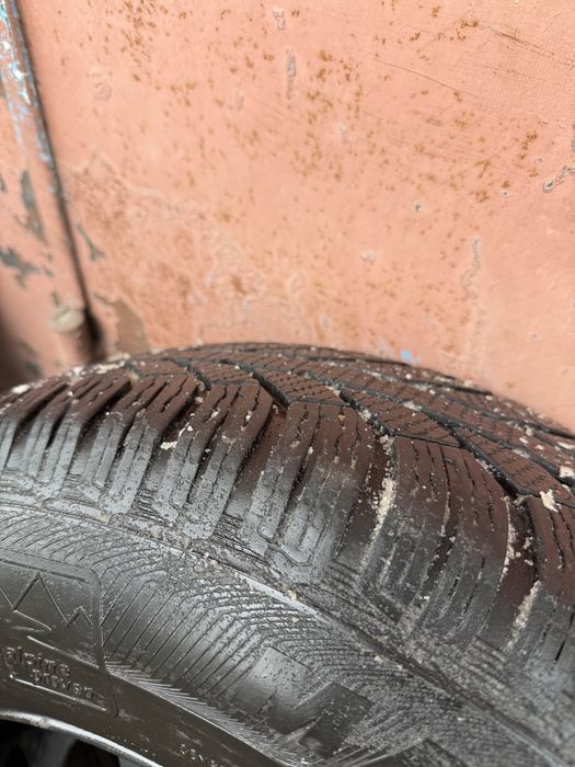 Set 4 roti jante tabla cu cauciucuri 215 70 R16