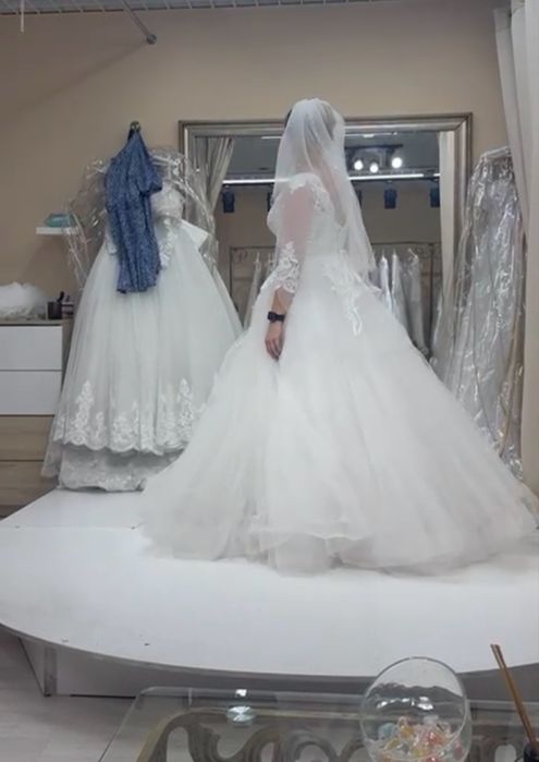 Свадебное платье