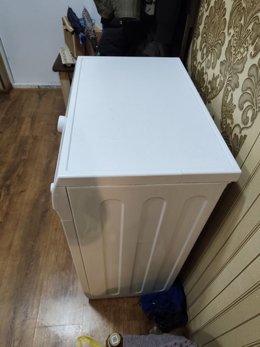 Срочно продам стиральную машину.