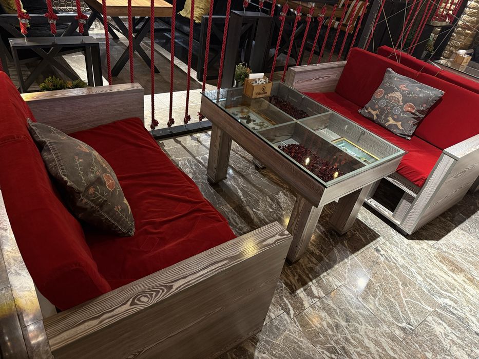 диван стол комплет б/у в отличном состояние