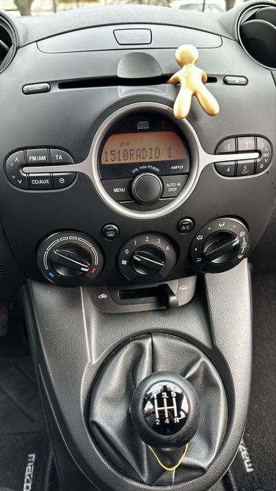 Лек авромобил Мазда 2