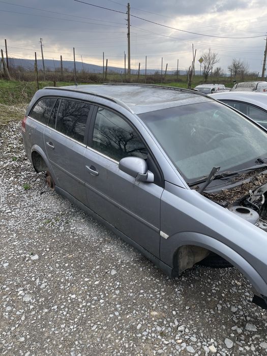 Опел вектра 2.2 ДТИ / opel vectra 2.2 DTI продаден двигател и кутия наличен теглич