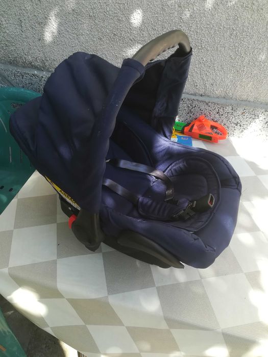 Детска количка комплект с столче за кола