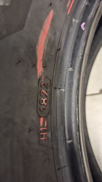 2бр зимни гуми Hankook 225 60 18