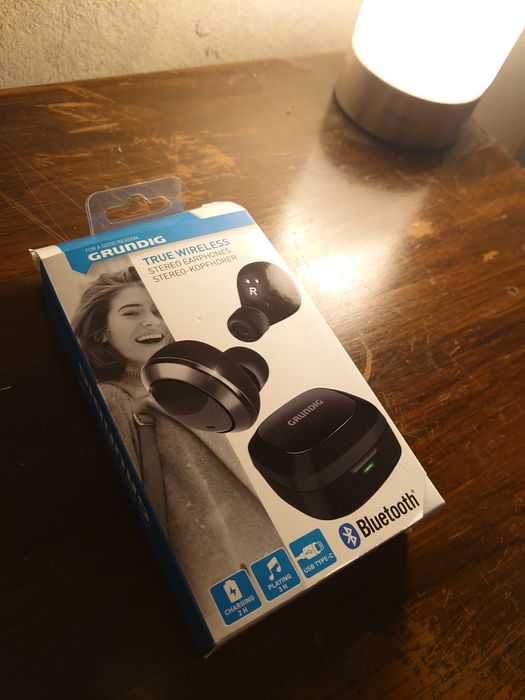 Bluetooth слушалки Grundig