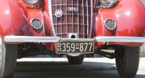 Редкий.Передний  бампер. Ретро автомобили.