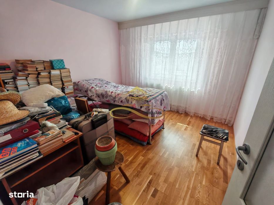 Vand apartament 3 camere decomandate – zonă Ștefan cel Mare