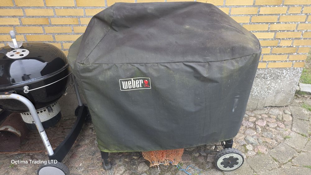 Грил weber на дървени въглища с поставка