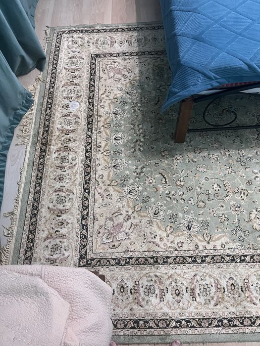 Продам 2 шелковых ковра