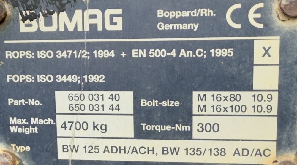 Clilindru compactor 5 tone Bomag BW 135 AD