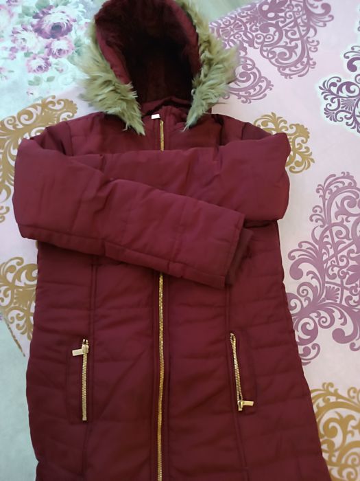 куртки девочкам в отличном состоянии