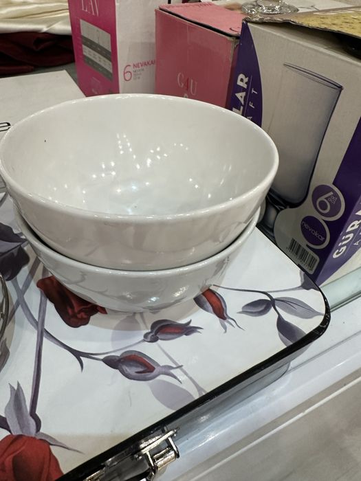 Vand pahare si cesti