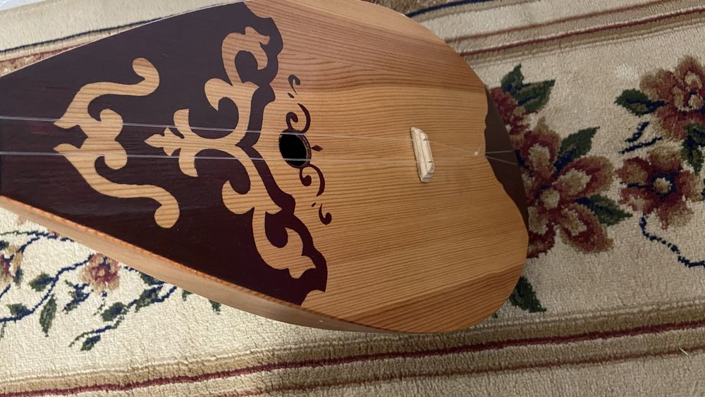 Домбра, инструмент