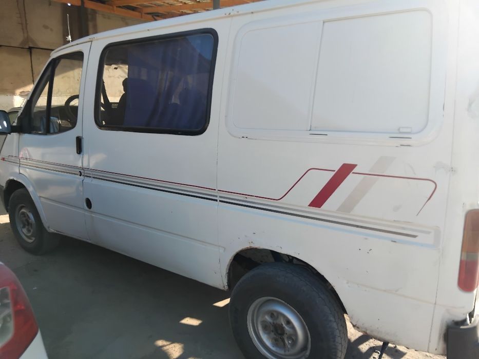 Ford tranzit sotiladi