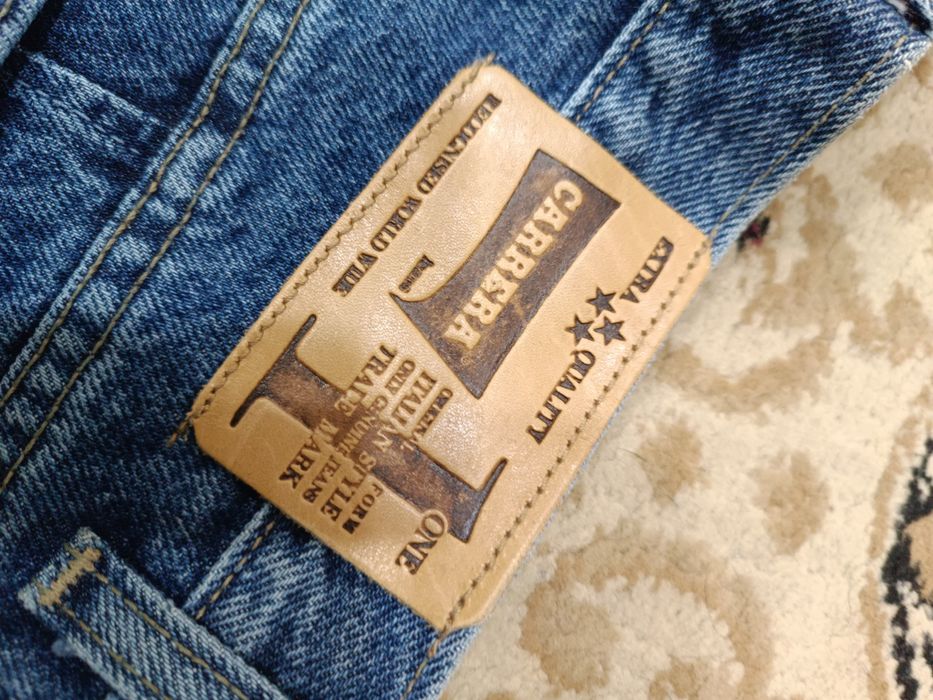 Оригинальные джинсы Carrera