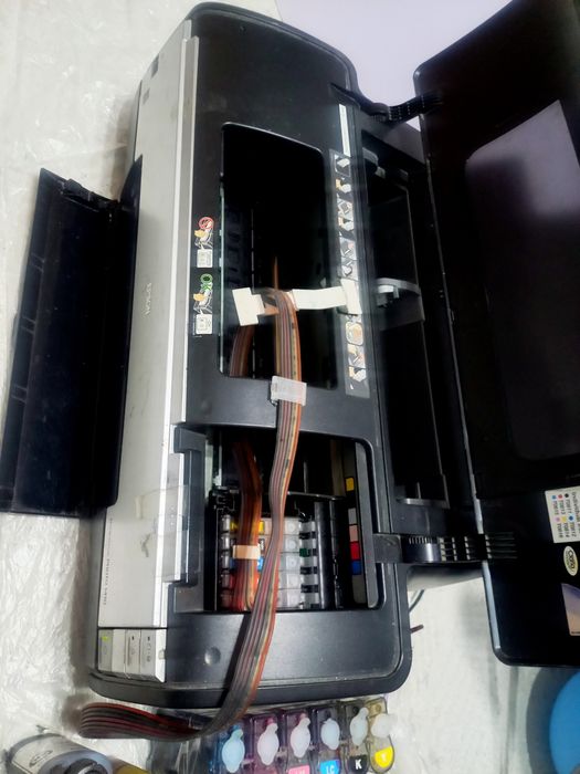 Epson 1410.   А3 принтер.  Срочно. Епсон