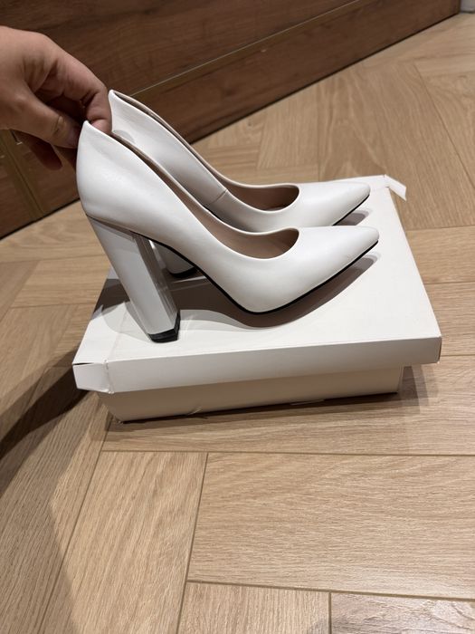 Туфли белые размер 37