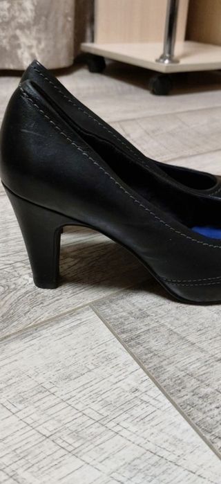 Срочно классическая обувь