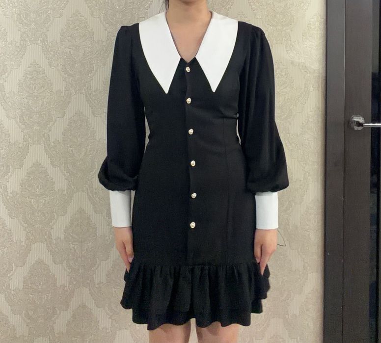 Платье  классическое