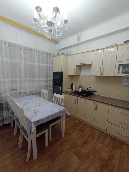 Продам 2 комн. квартиру в Уральске