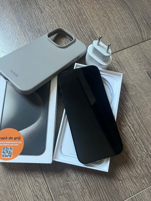 Iphone 15 pro.    .