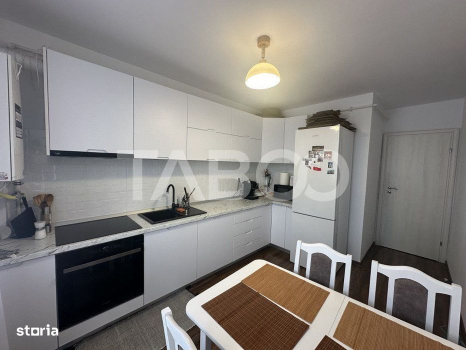 Apartament etaj 2 cu 50 mpu parcare balcon 6 mp zona Brana