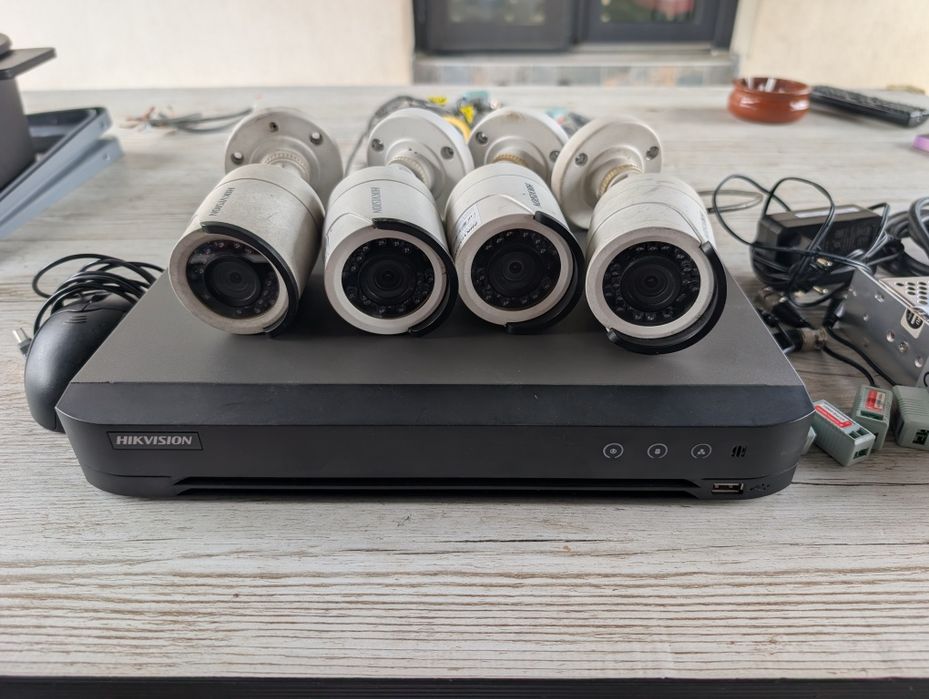 Sistem supraveghere video Hikvision – 4 camere + DVR + HDD 2TB
