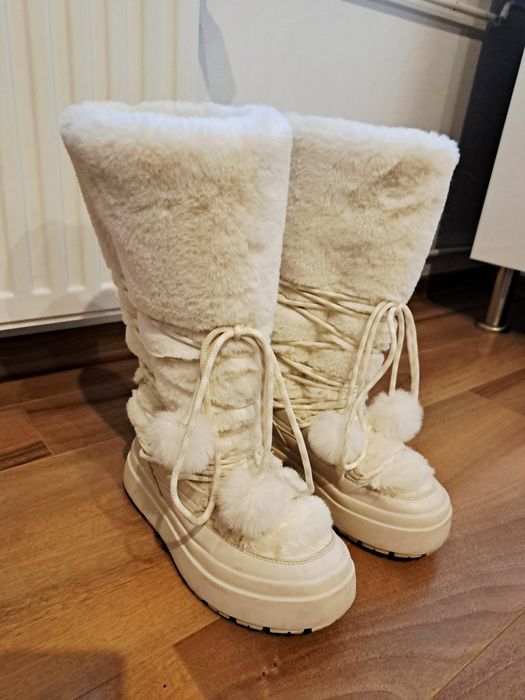 Cizme de iarna Bershka