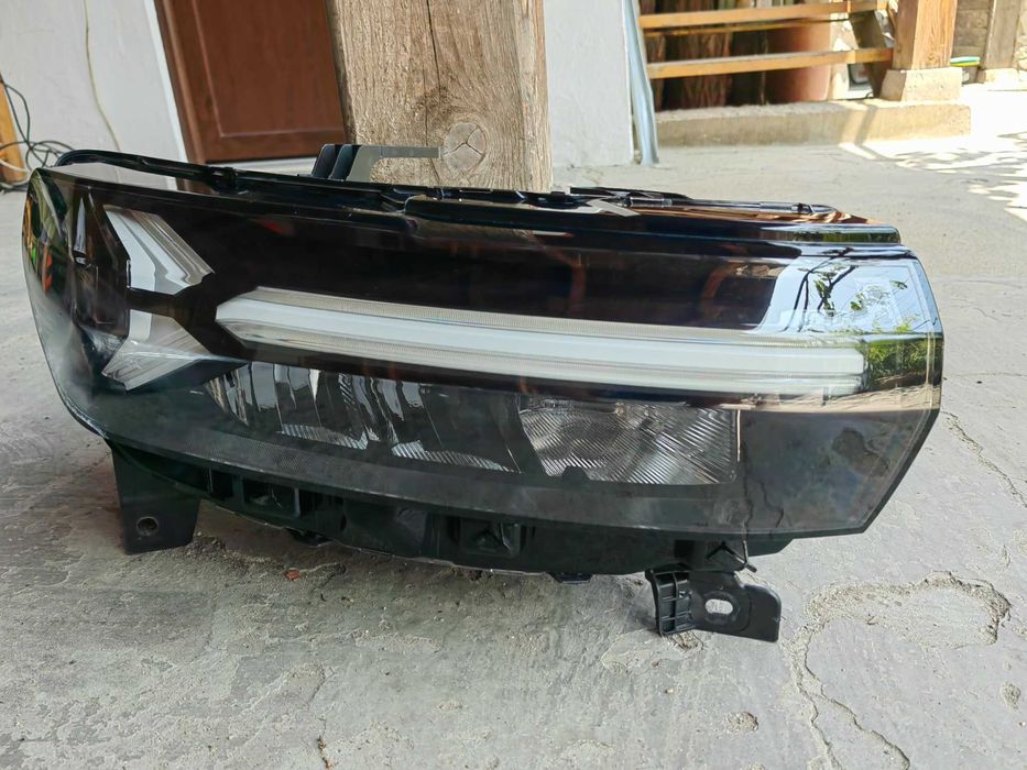 Фар Dacia Duster LED 2024 Десен / Фар Дачиа Дъстър LED Оригинален